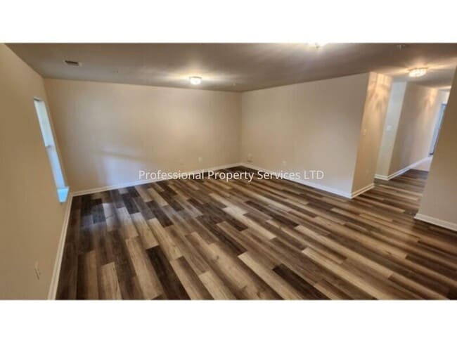 Building Photo - Price Correction! Luxury Townhome In The Villages Of Urbana