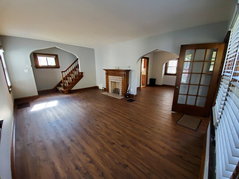 Building Photo - 2409 Georgetown Ave