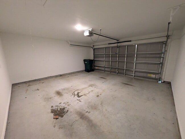 Building Photo - 610 Craig St