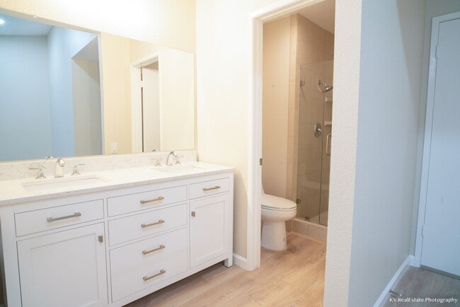 Building Photo - 4 Bed/ 2 bath House in Rancho Penasquitos