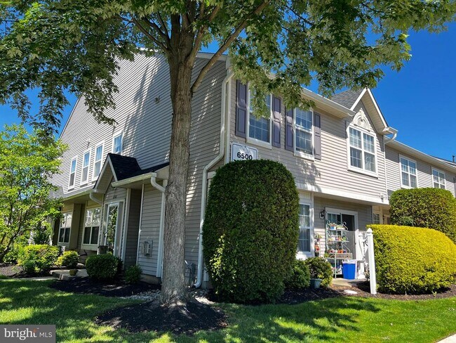 Building Photo - 6501 Coventry Way