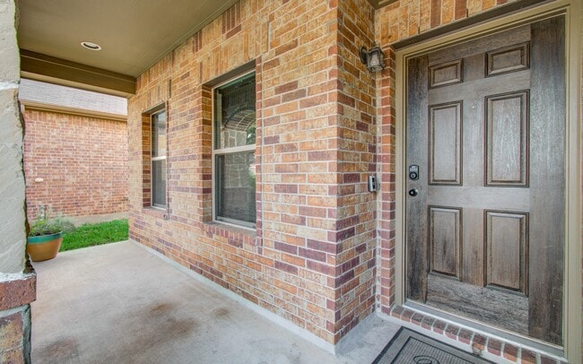 Building Photo - 16430 Williamstown Dr