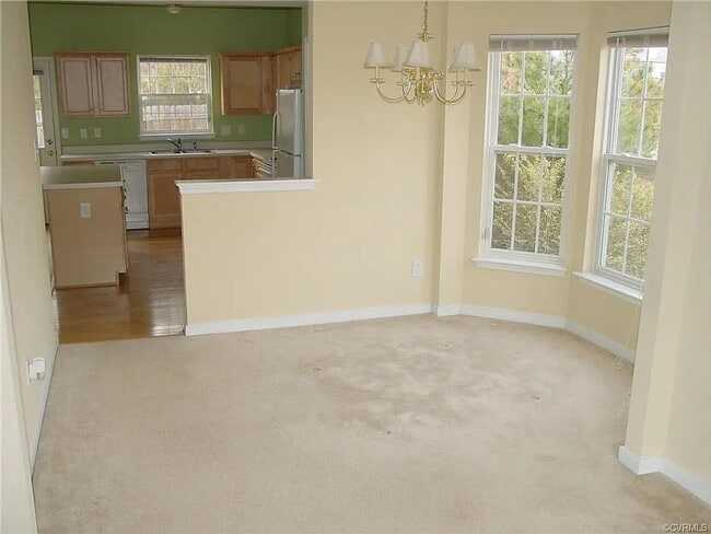 Building Photo - Great Glen Allen Townhome!!