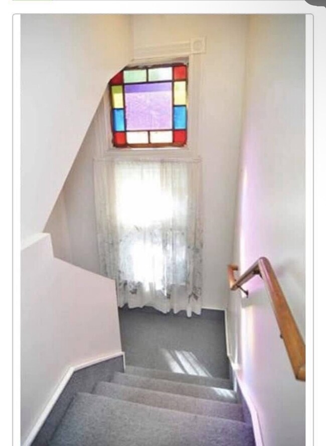 Building Photo - 285 Main St