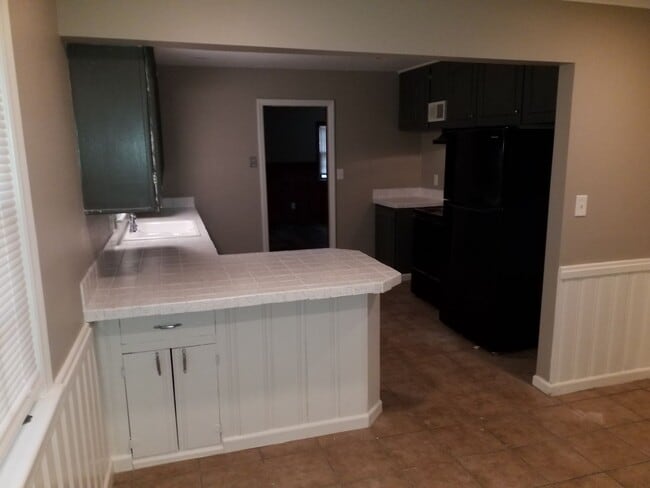 Building Photo - Coming Soon! South KC SF