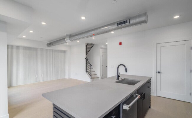 Building Photo - 1139 N 3rd St