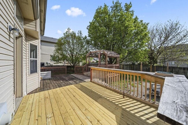 Building Photo - 3268 Stadler Dr