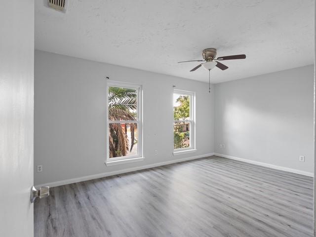 Building Photo - 10146 Valley Club Dr