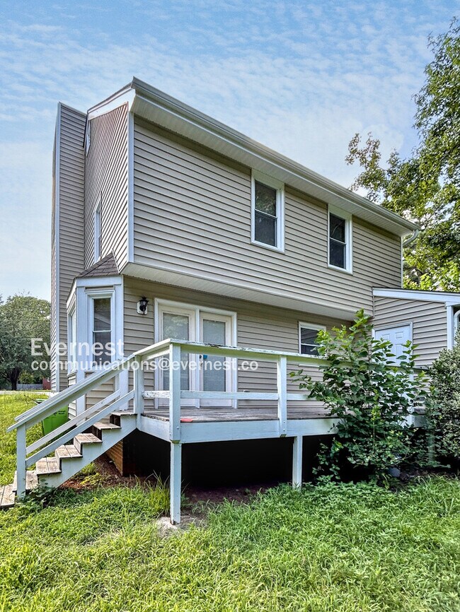 Building Photo - 5126 Lundy Dr