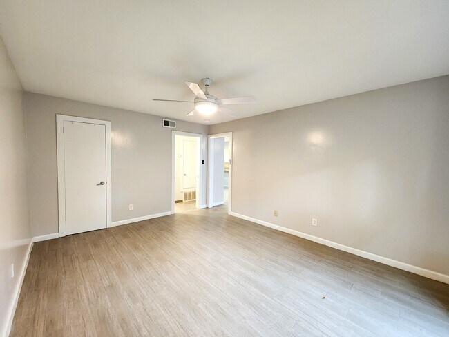 Building Photo - 2575 Marilee Ln