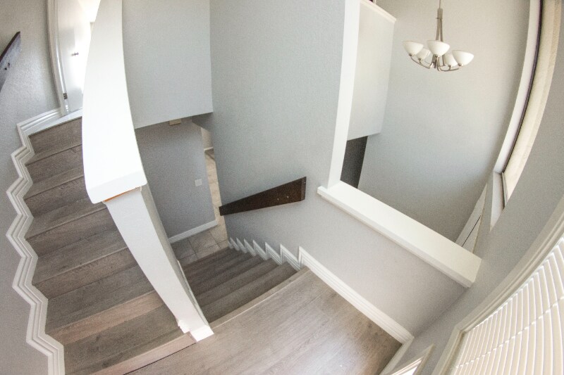 Building Photo - 391 Corte Rojo