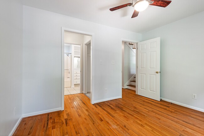 Building Photo - 1502 Hollywood St