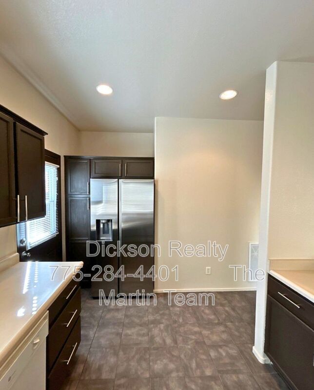 Building Photo - 5353 Desert Peach Dr