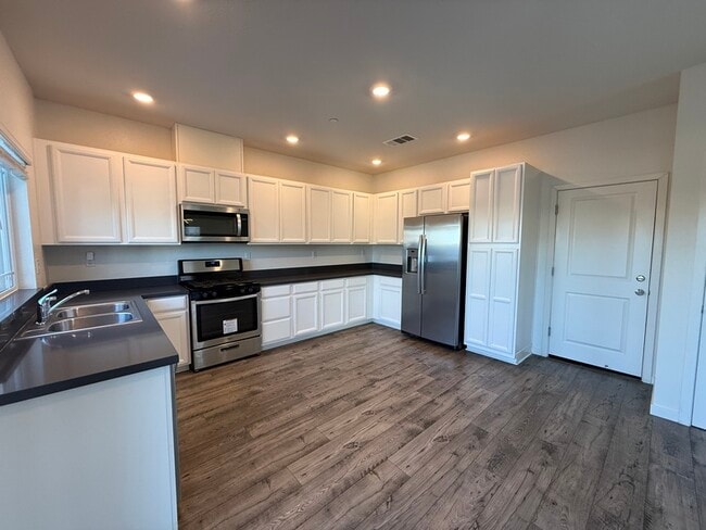 Building Photo - 4364 White Ash Ln