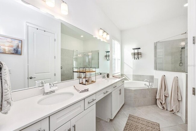 Building Photo - 17380 Jadestone Ct