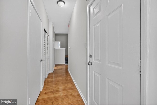 Building Photo - 1918 W Diamond St