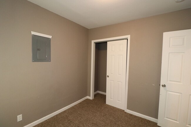 Building Photo - Family home for rent!