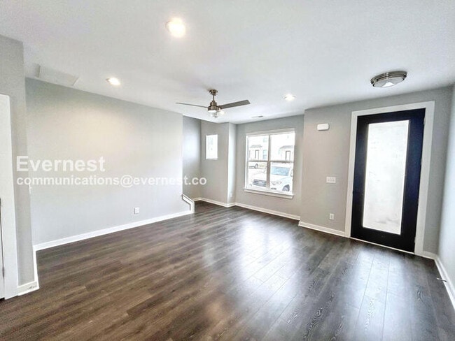 Building Photo - 203 Jeffries Wy