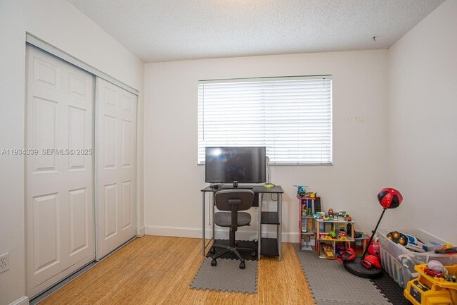 Building Photo - 16618 NW 73rd Ave