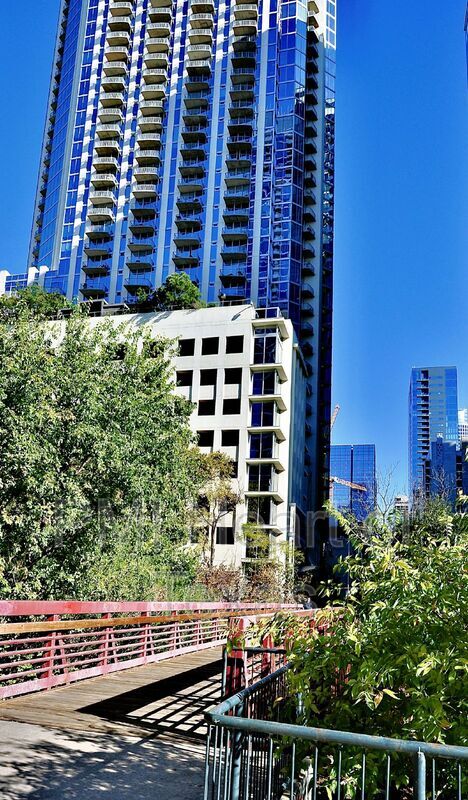 Building Photo - 360 Nueces St