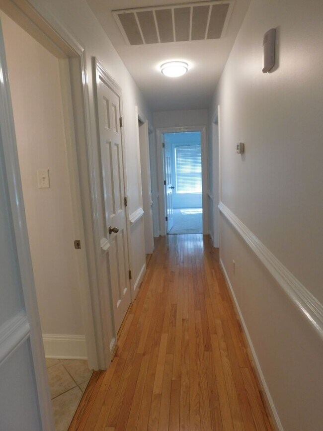 Building Photo - 3701 Lavenham Rd
