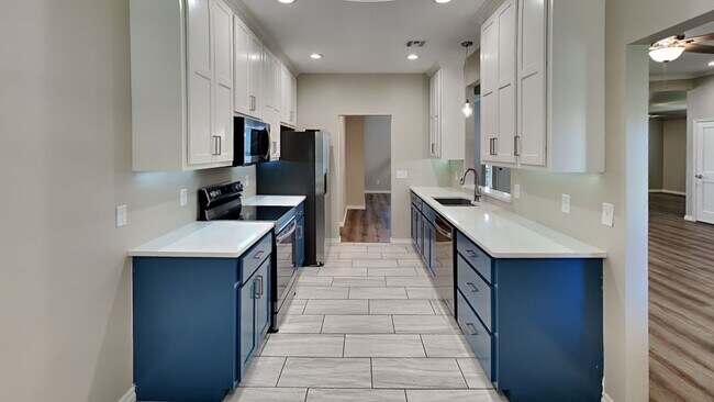 Building Photo - 3 Bedroom Home in Edmond