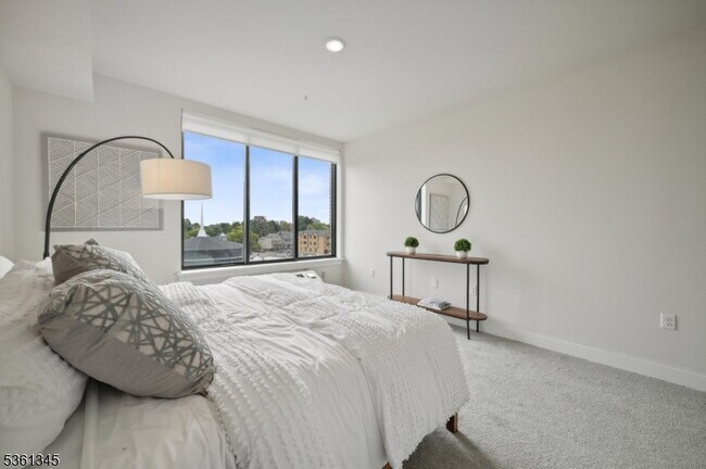 Building Photo - 45 S Grove St