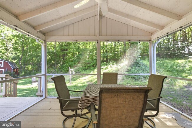 Building Photo - 2641 Dogwood Ln