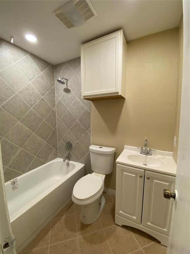 Building Photo - 10307 Burmaster Ln