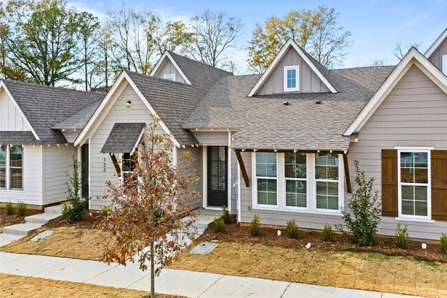 Building Photo - 116 Summer St