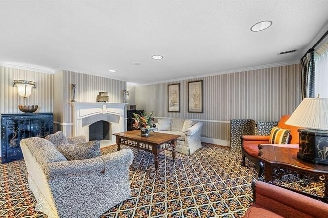 Building Photo - 1004 Paradise Rd