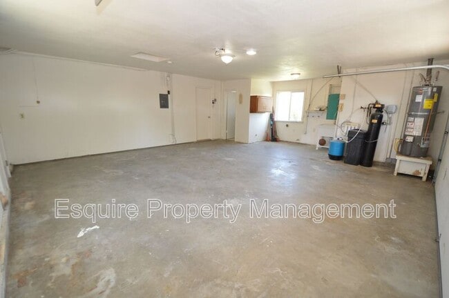 Building Photo - 13515 W Telegraph Rd