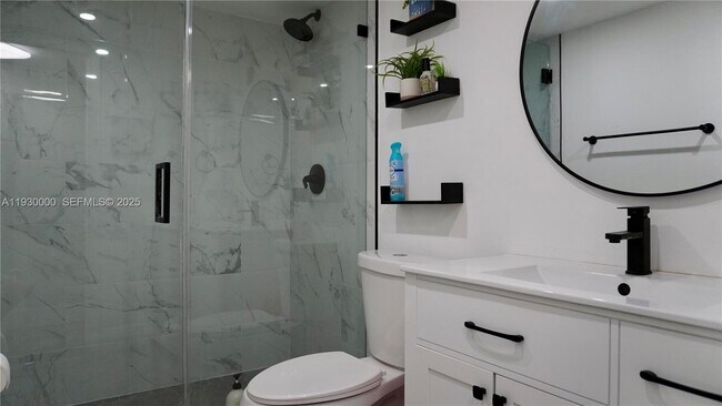 Building Photo - 1833 S Ocean Dr