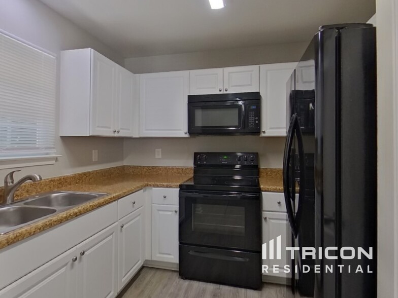 Building Photo - 6706 Brachnell View Dr