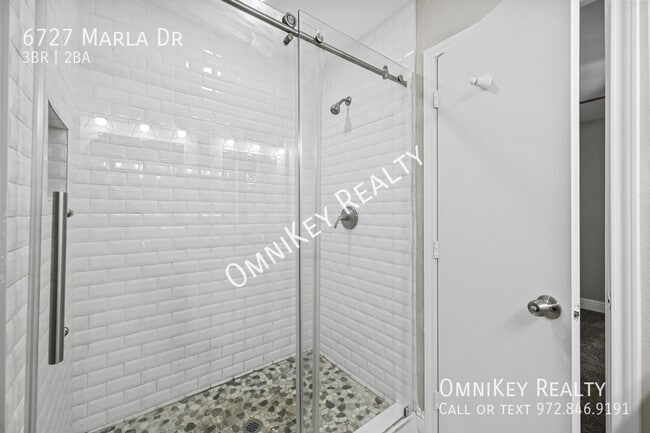 Building Photo - 6727 Marla Dr