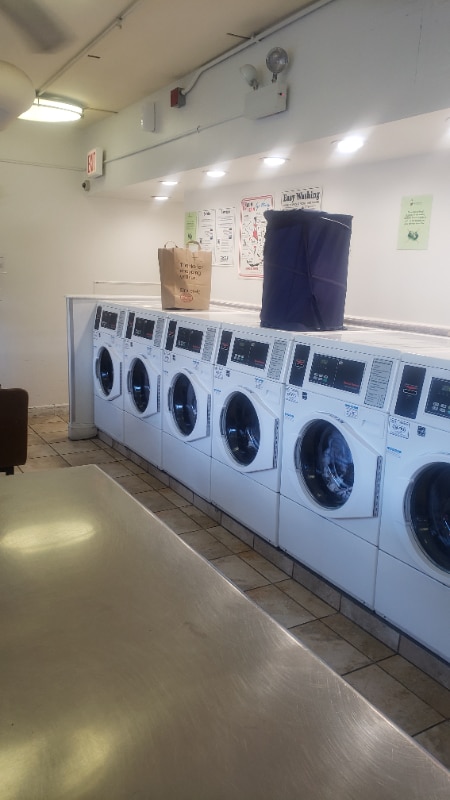 Building Photo - 6171 N Sheridan Rd