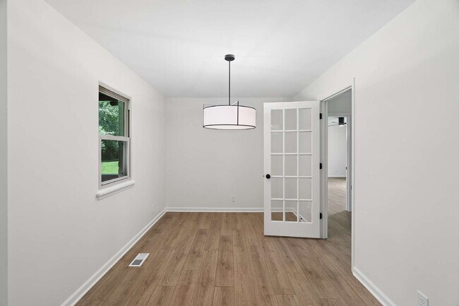 Building Photo - 112 Juniper Dr