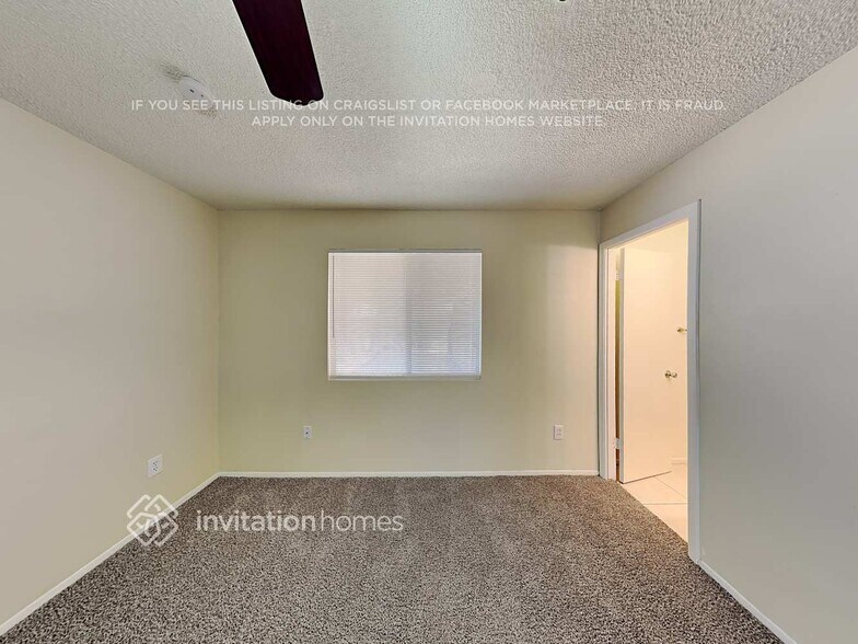 Building Photo - 7115 W North Ln