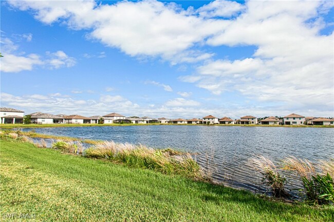 Building Photo - 14028 Hunter Oak Dr