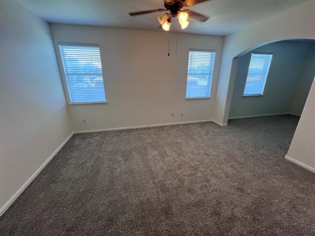 Building Photo - 1415 Tree Top Dr