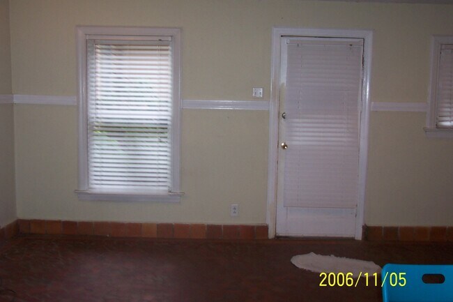 front door - 1505 Tulane St