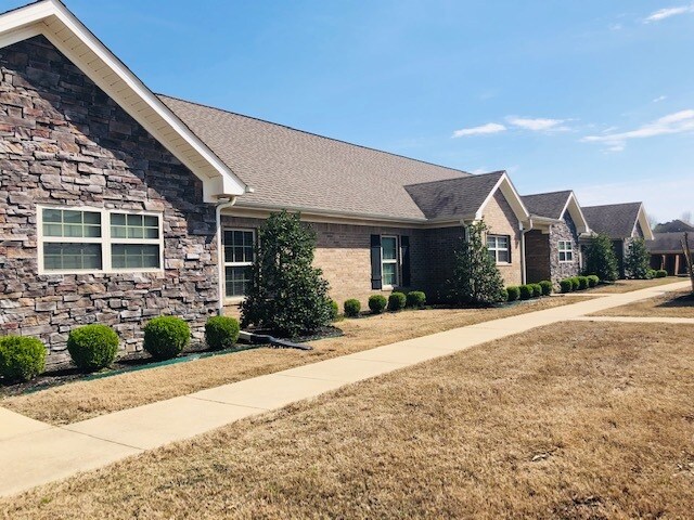 Building Photo - 954 E Craighead Forest Rd