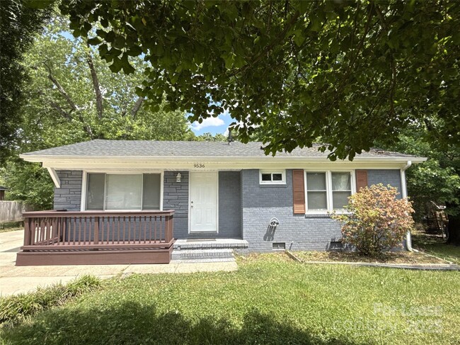 Primary Photo - 9536 Trinity Rd