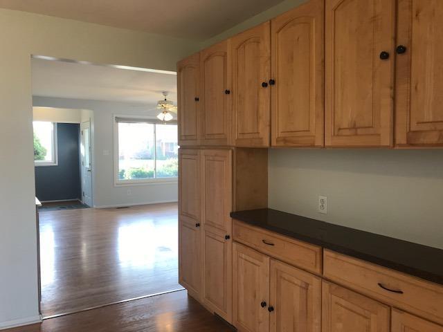 Building Photo - 2865 Burlington St