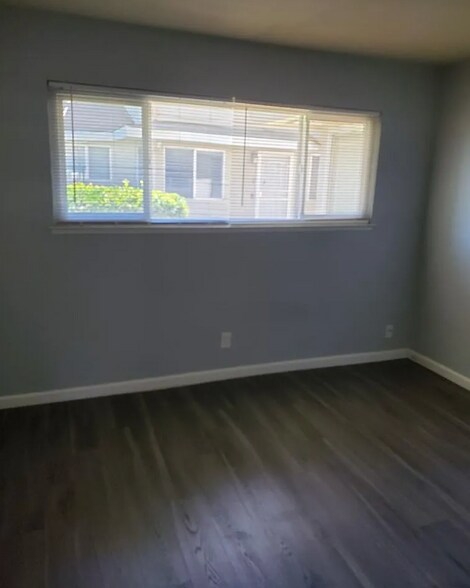 Building Photo - 1940 Peabody Rd