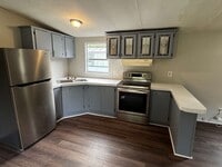 Building Photo - 2 Bedrooms - 2 Bathrooms