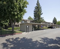 Building Photo - River Oaks Apartments