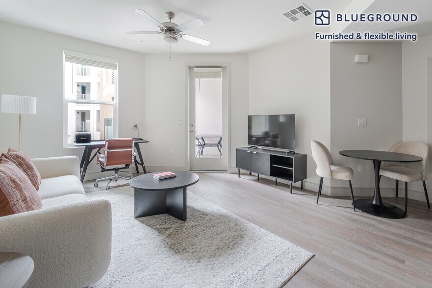Building Photo - 44758 Old Warm Springs Blvd