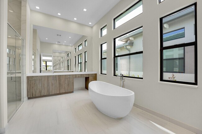 Building Photo - 13024 Feathering Wy