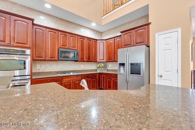 Building Photo - 17 Trumbull Ct